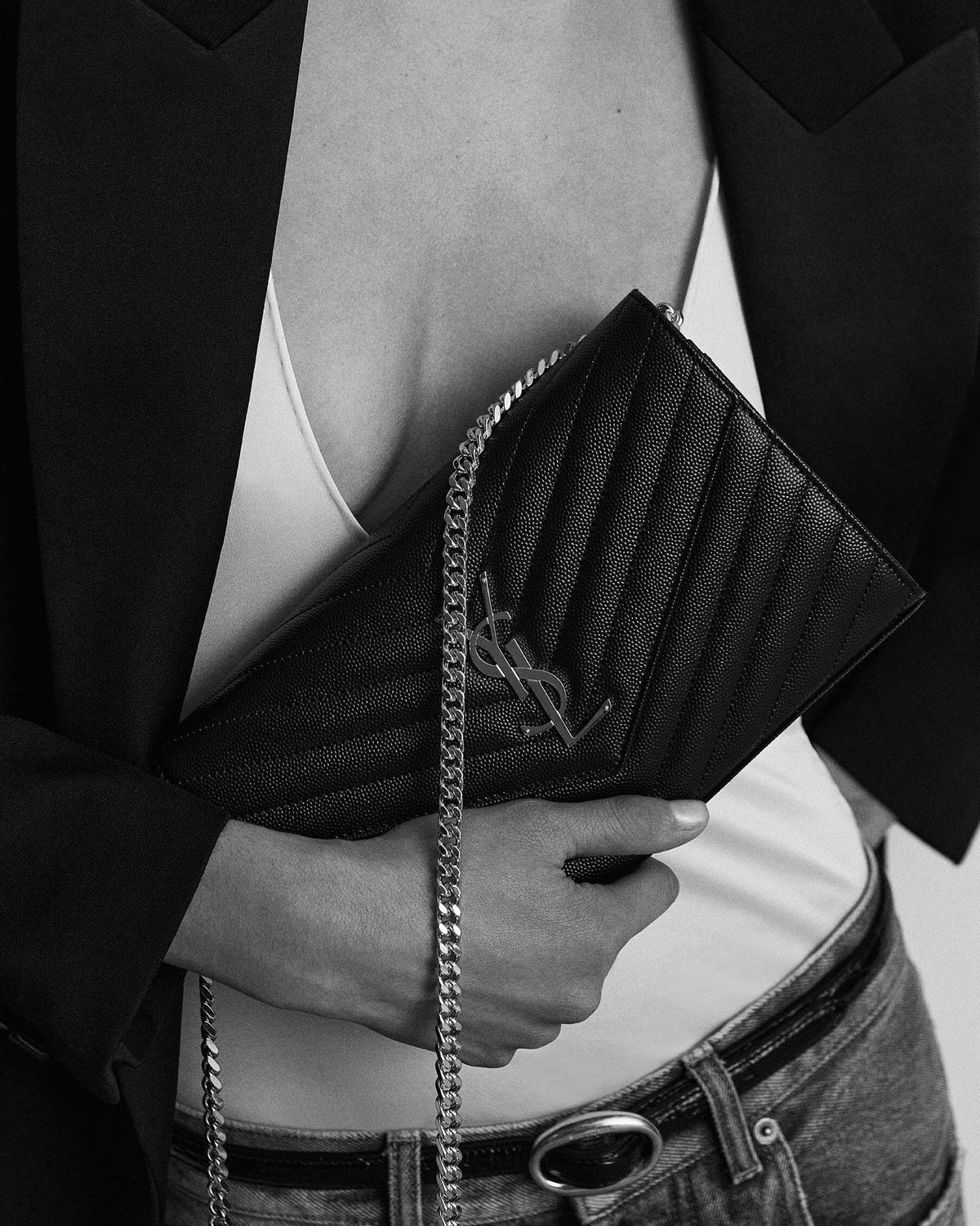 YVES SAINT LAURENT - CASSANDRE ENVELOPE CHAIN WALLET WHITE