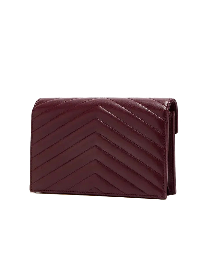 YVES SAINT LAURENT - CASSANDRE ENVELOPE CHAIN WALLET BURGUNDT