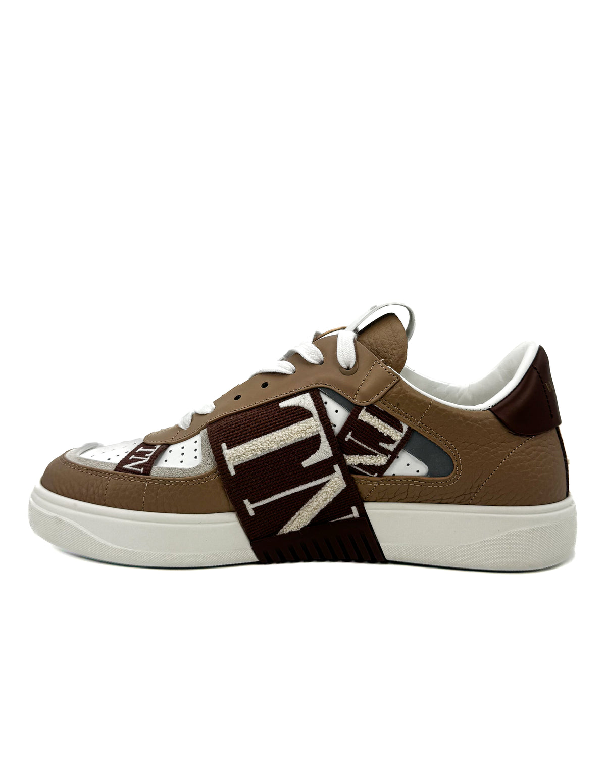 Valentino Calzado VL7N Low Top Camello · Premium Avenue