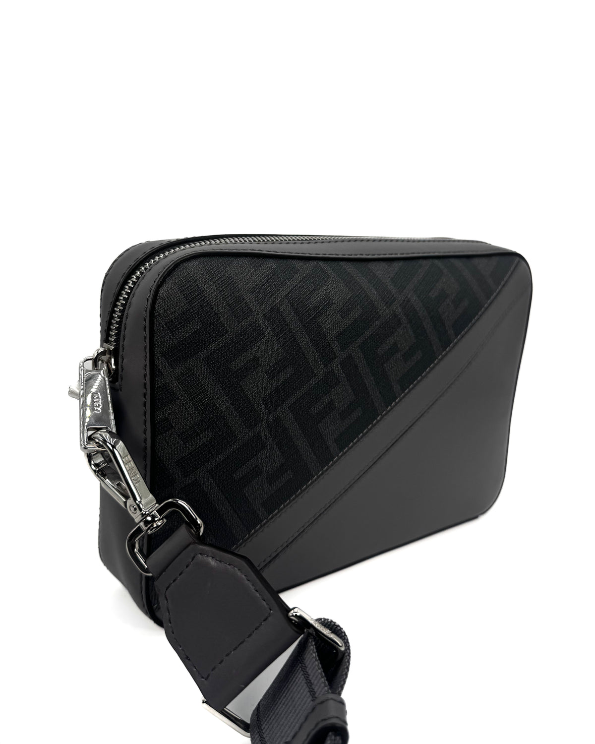 Fendi Bolsa Diagonal Camera Case Grey · Premium Avenue