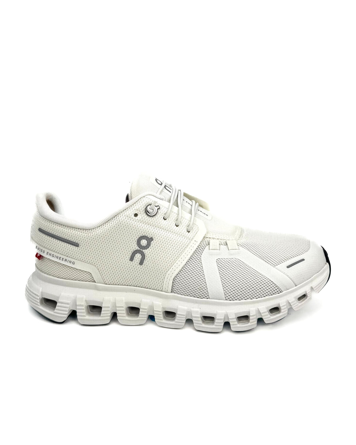 On Calzado Cloud 6 Wide White/White · Premium Avenue