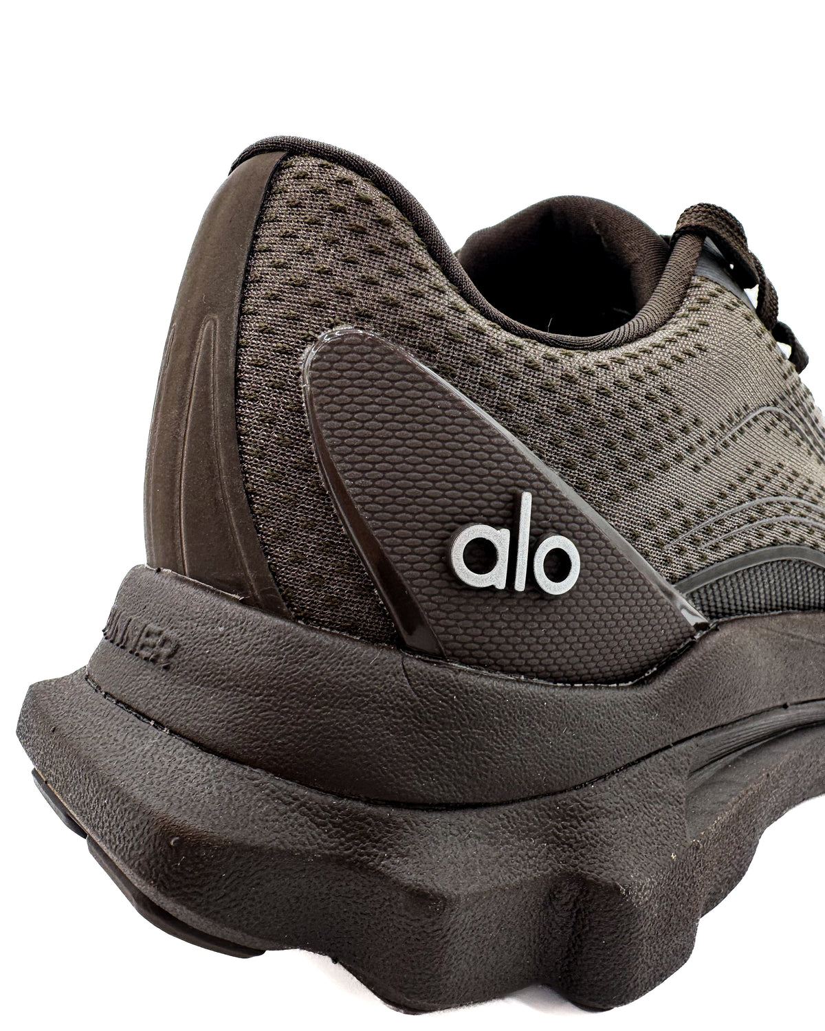 Alo Calzado Runner (men) Espresso · Premium Avenue