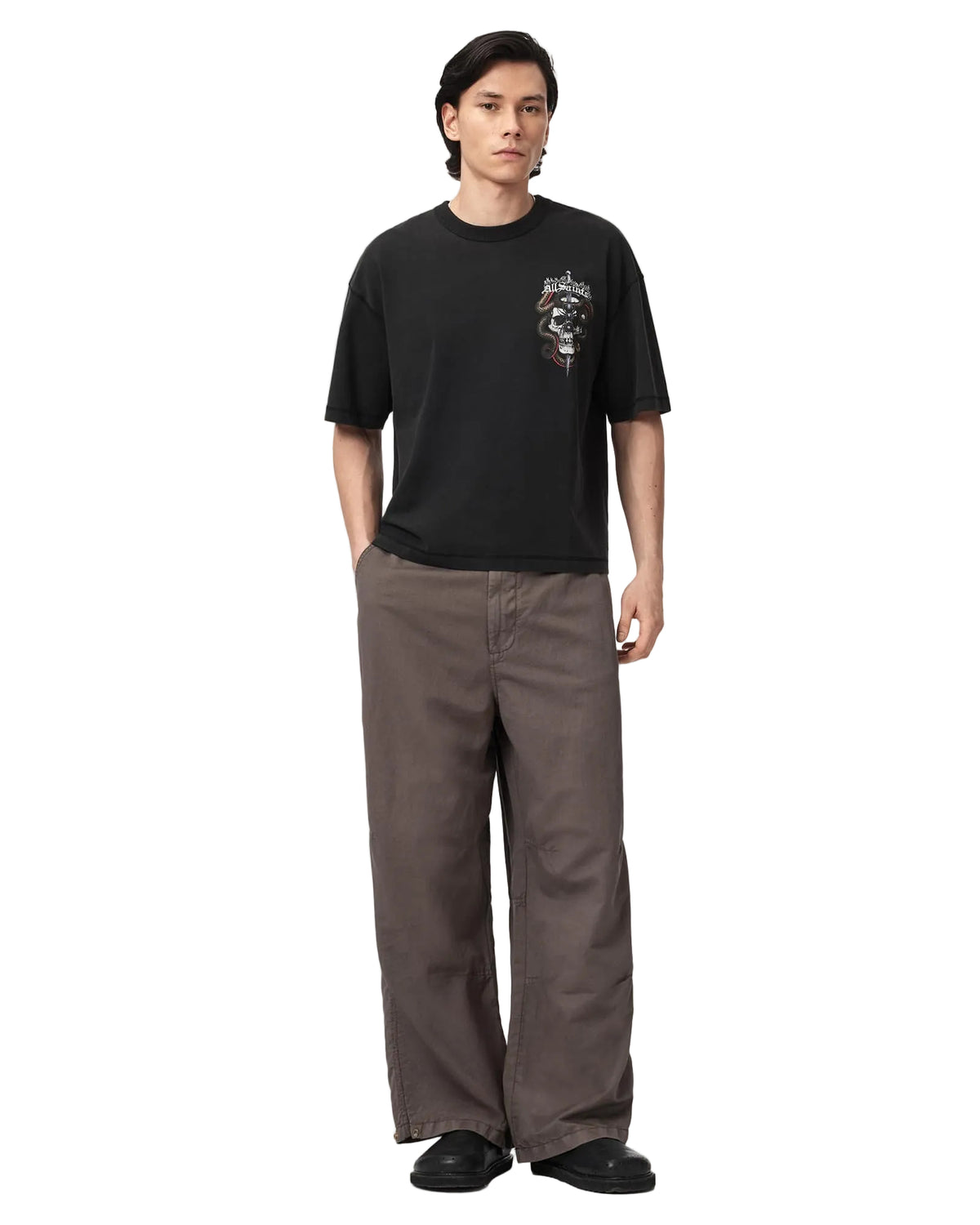AllSaints Taraknid Boxy Graphic Tee Washed Black · vista frontal · Premium Avenue