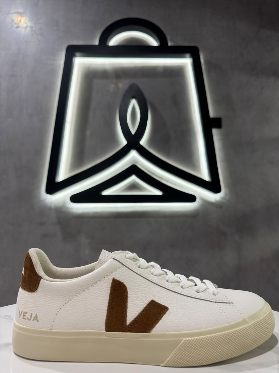 VEJA - CAMPO LEATHER (MEN) WHITE/COGNAC