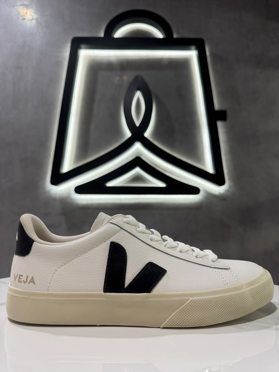 VEJA - CAMPO LEATHER (MEN) EXTRA WHITE BLACK