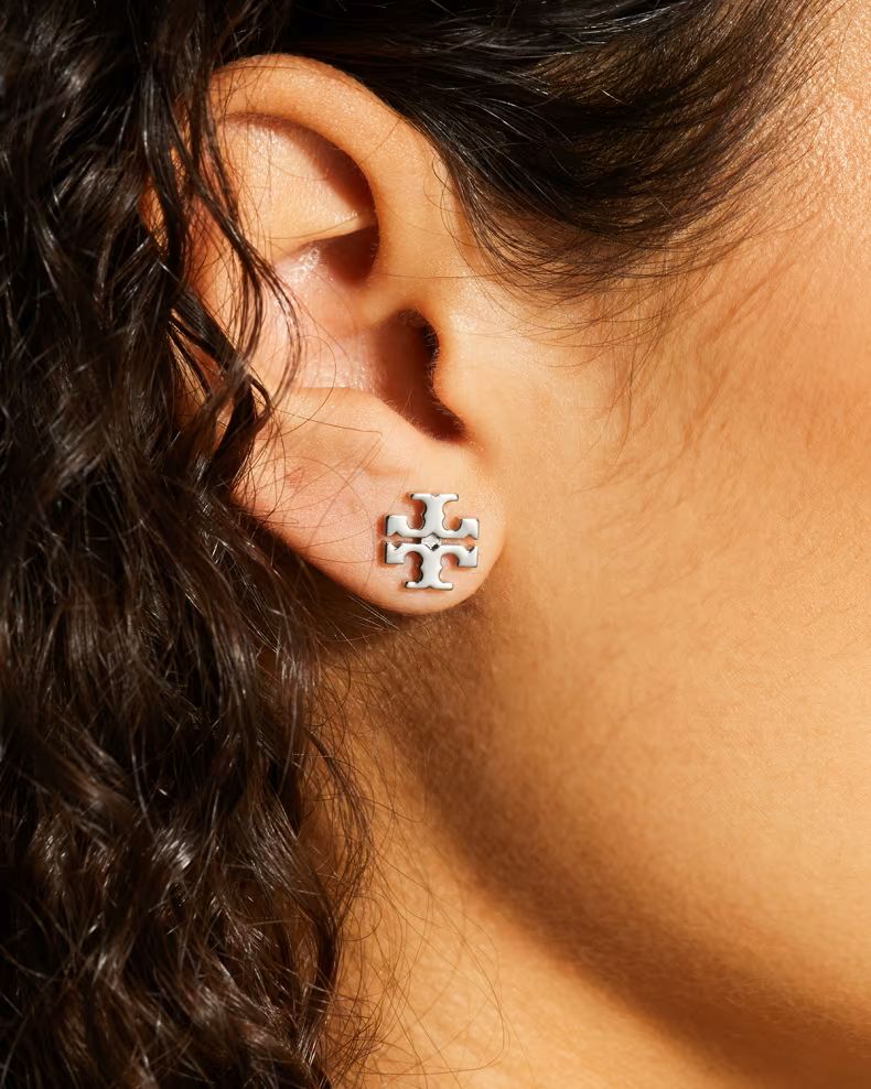 TORY BURCH - SMALL LOGO STUD SILVER 022